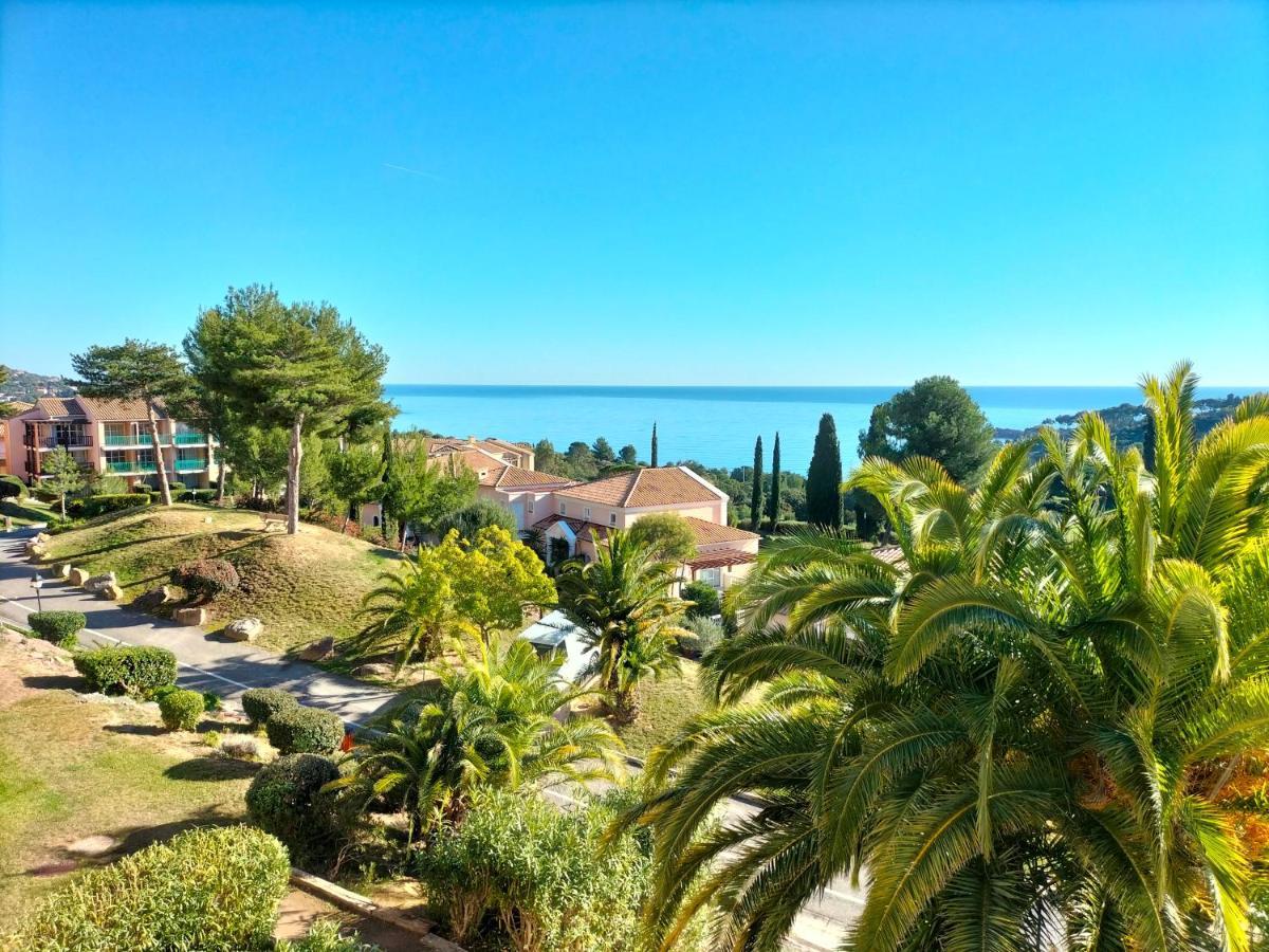 Superbe Appartement Avec Vue Mer Et Piscine Saint-Raphael  Luaran gambar